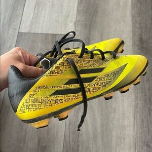 Adidas Speedflow Messi soccer cleats. Used. Size 6